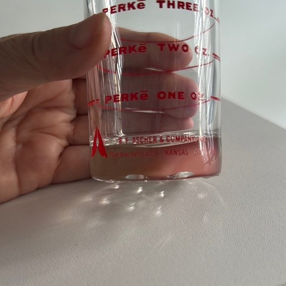 Vintage Glass Pharmaceutical Measuring Glass with Weighted Bottom - Picture 4 of 7